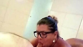 How I Love Sucking Chubby Asses With Blowjob And Crossdressing