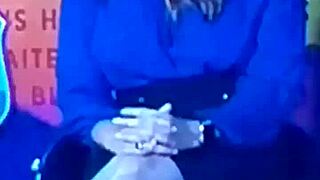 spicy hot indian tv anchor on cricket show