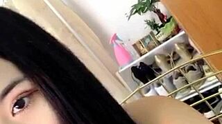 Hot Girl Doing Live Stream Show With Big Cock Oral!