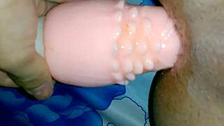 Vietnamese Gay Thot Sucks Big Dick Of Old Man.