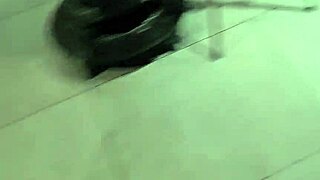 as safadas ficam peladinhas no clube de swing, bent over for doggystyle blowjobs.