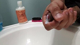 I'm jerking off for a big cumshot