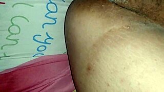 I masturbate my pussy until I orgasm and squirt in close up