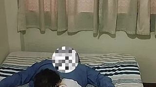 Colegiala entrega su gran culo al profesor en cowgirl riding