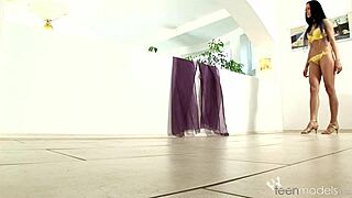 Gwen A Poses On All Fours