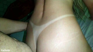 does dano o cu e gemendo no pau