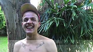 hired strong twink danny for construction, but he gave me a blowjob 😜