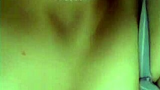 i'm showing off my big boobs and ass for you to see