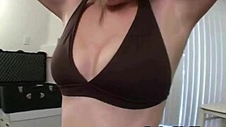 hot babe gives horny boyfriend hardcore handjob!