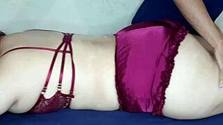 I Give A Nice Massage To This Beautiful Latina With Big Ass