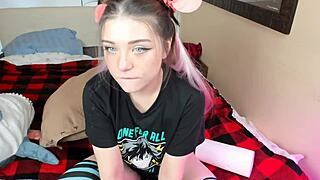 सेक्सी एमेच्योर ब्लोजॉब सेशन क्यूट डिल्डो प्ले के साथ फाइनल