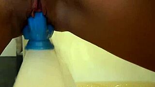 Deepthroat training and 3-hole fuck in bathtub 😘