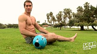 Rafael sucks hunk's cock in gay fantasy movie!