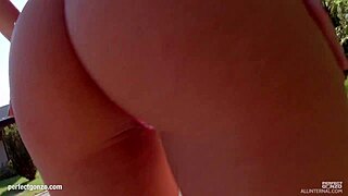 Hanna sweet experiences a thrilling threesome with intense internal action