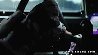 Japanese Girl Gives Hardcore Blowjob and Gets Fucked in Warehouse?