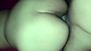 comendo uma novinha gostosa de camisinha mas ela implorou pelo pelo