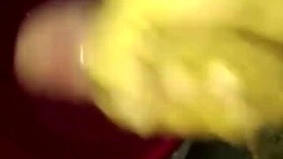 Watch this stud's big cock cumshot?