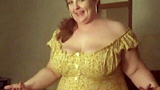 Britney Skyy Deepthroats Dragon Dick In Cosplay