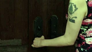 Redhead dyke scissoring pussy with model