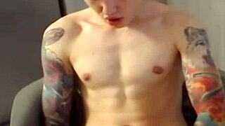 Young gay bodybuilders masturbating on cam for Alexterns