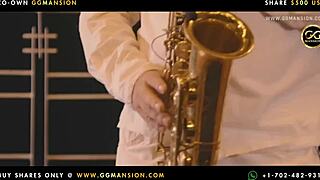 Blonde Babe Giving Blowjob To Brunette With Dildo