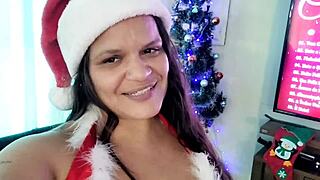 El Toro de Oro and Paty Bumbum Wish Happy Christmas!