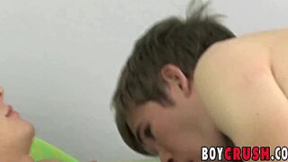 Twinks Corey Clark and Gabe Crawford Hint at Anal Fuck Before Facial.