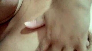 The delightful Gostosa indulges in self-pleasure before reaching climax