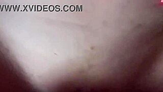 Rubia española frota mi coñito