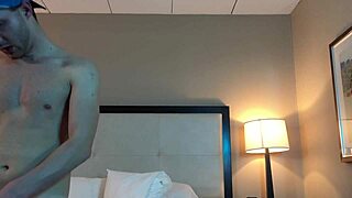 Sexy petite woman gets fucked hard 😏