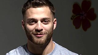 gay hunk gets tagteamed in orgy!