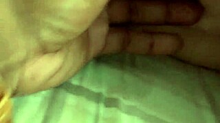 i'm dribbling squirt from my pale bbw pussy play