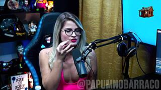 Bruna Carlos takes a walk with Ruan, driving him crazy with desire - Púpum no Barraco podcast on Red Sheer