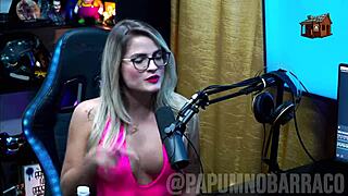 Bruna Carlos takes a walk with Ruan, driving him crazy with desire - Púpum no Barraco podcast on Red Sheer