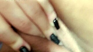 novinha safada with her wet pussy masturbating - part 2