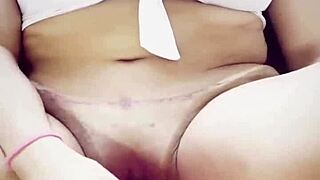 Giving tasty ass leads to intense squirting on the face