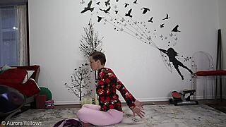 yoga lesson with horny girlfriend