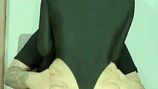 Cogiéndome a una Colegiala Otaku Puta con Cosplay de Maid Cabalgando Duro