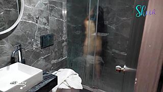 वाइल्ड लातीना पार्टी नाइट के बाद आउटडोर में चोदी जाती है