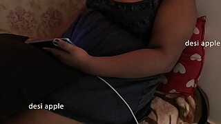 desi india it girl with big tits 😍