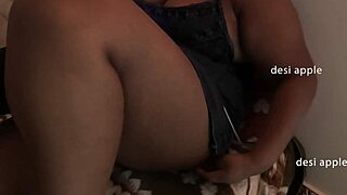 desi india it girl with big tits 😍