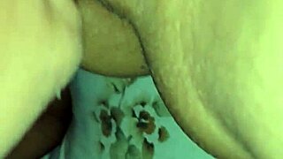 chupando y metiendosela en esa panocha carnuda de mi esposa