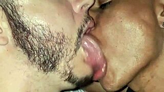 Trepando Com Um Macho Gostoso Brasileiro Que Conheci No App Gay