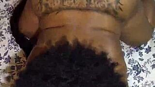 i'm hazelnutxxx shaking my ebony ass in the hood