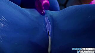 Liara Squirts at Gloryhole Creampie!