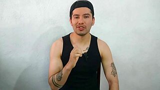 straight married coworker sucks 20cm dick at work.