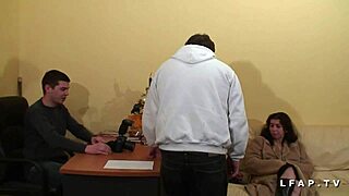 i-i'm the casting anal amateur brunette francaise getting defoncee and fistee even with the foot on the sofa.