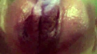 अनबिलीवेबल! उसकी स्वोलन चूत हार्ड और डीप पंप्ड होती है!