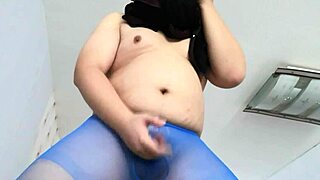 I love seeing that gay boy in silk stockins