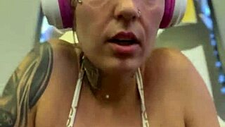 Blonde At Gym Gets Pussy Soaked And Dripping With Horniness.